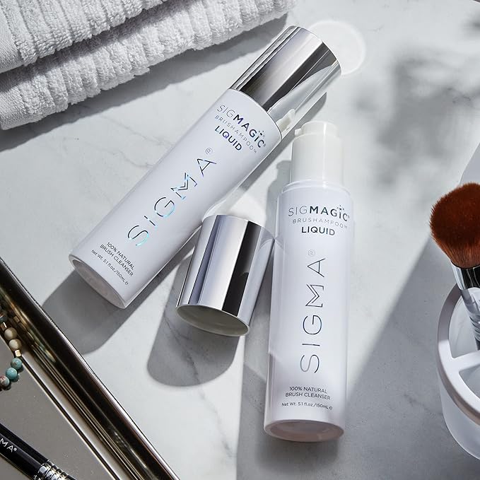 Sigma Beauty Sigmagic Foam Makeup Brush Shampoo – Makeup Brush Cleaner Solution with Professional Grade Formula to Remove Makeup Residue and Build Up on Brushes & Sponges (6.76 FL Oz)